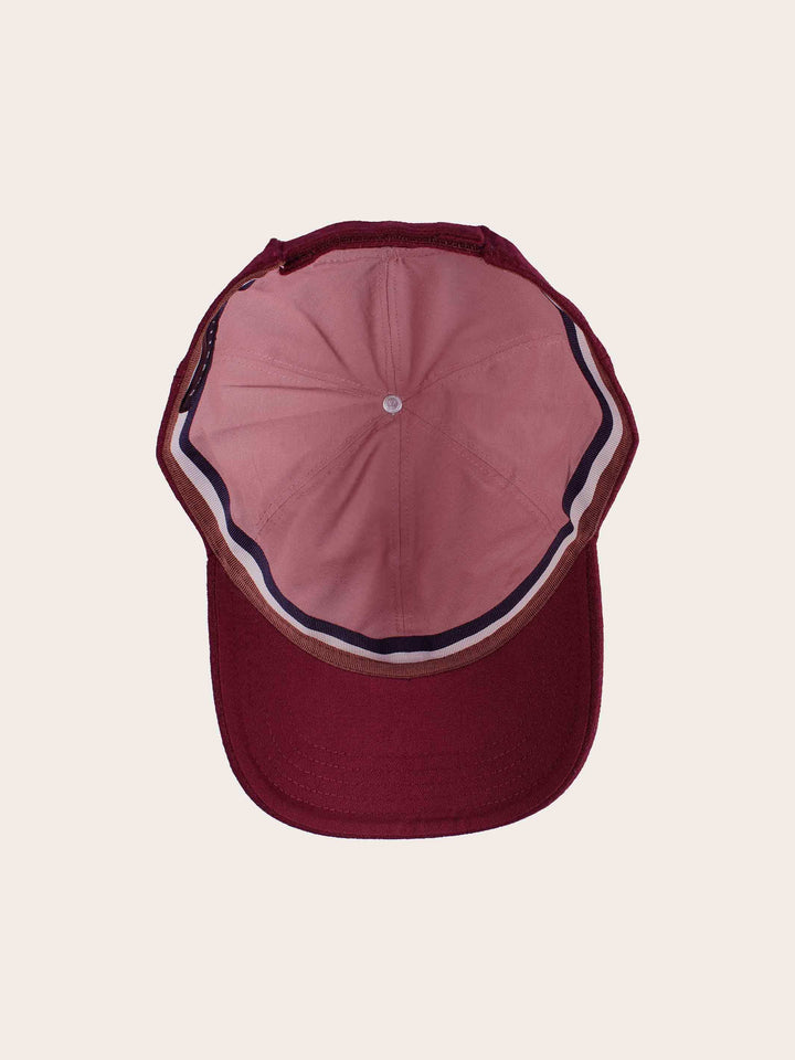 Einfarbige Basecap mit gestickter bugatti-Flag