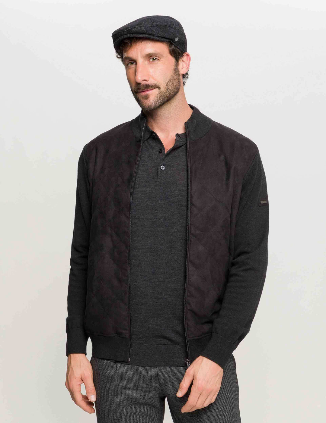 Einfarbige bugatti Flatcap mit Fischgrat-Design