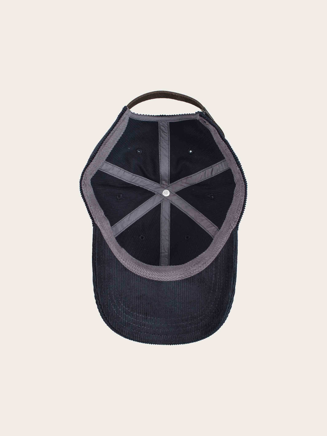 Einfarbige bugatti Basecap in Cord-Optik