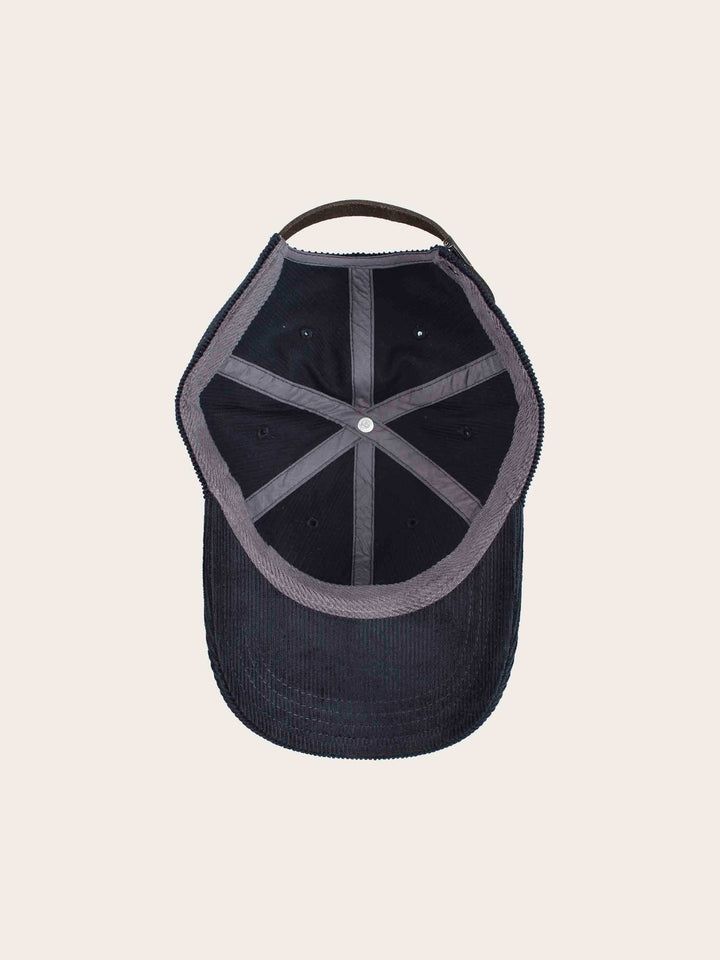 Einfarbige bugatti Basecap in Cord-Optik