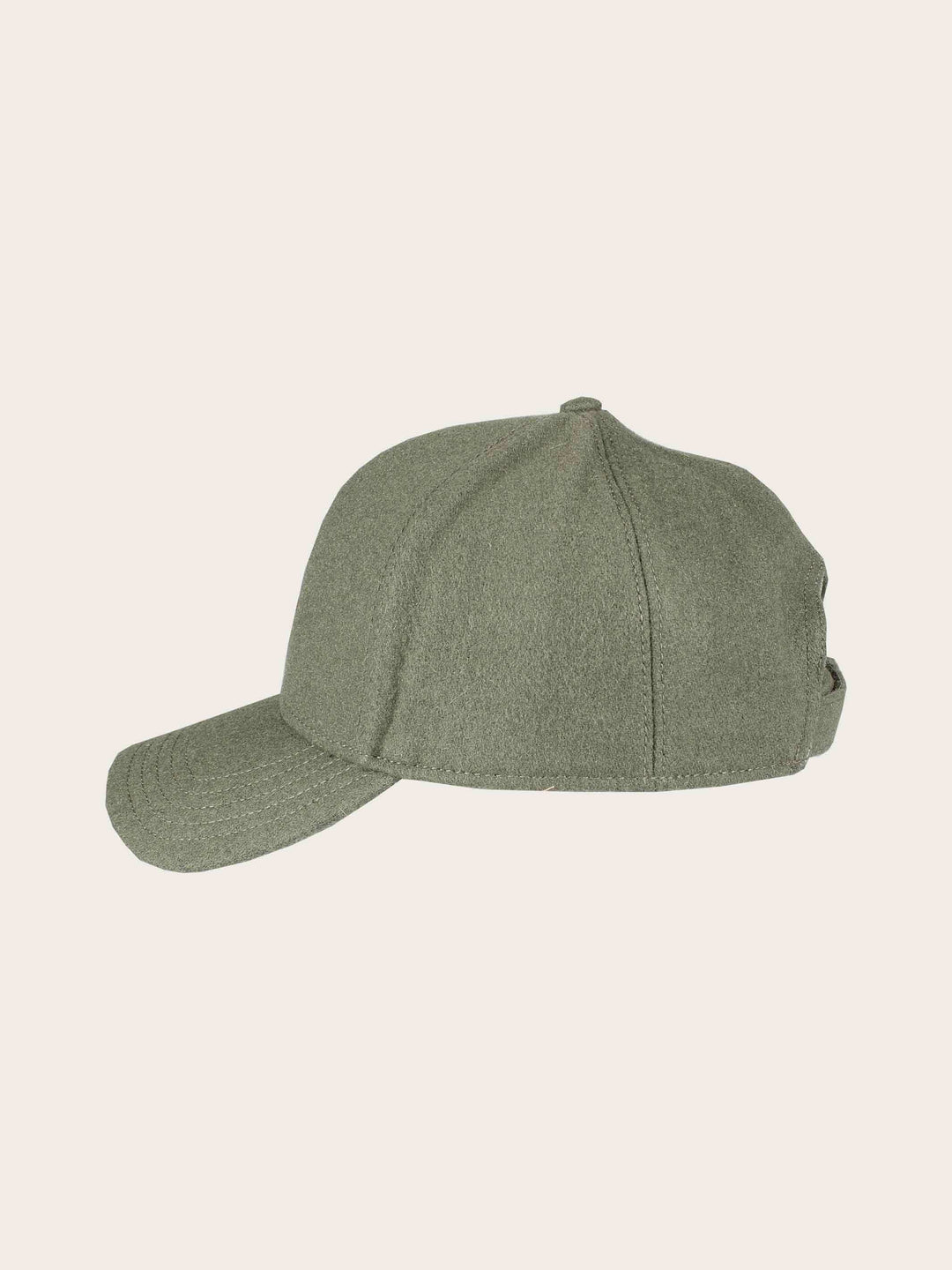 Einfarbige Basecap mit gestickter bugatti-Flag