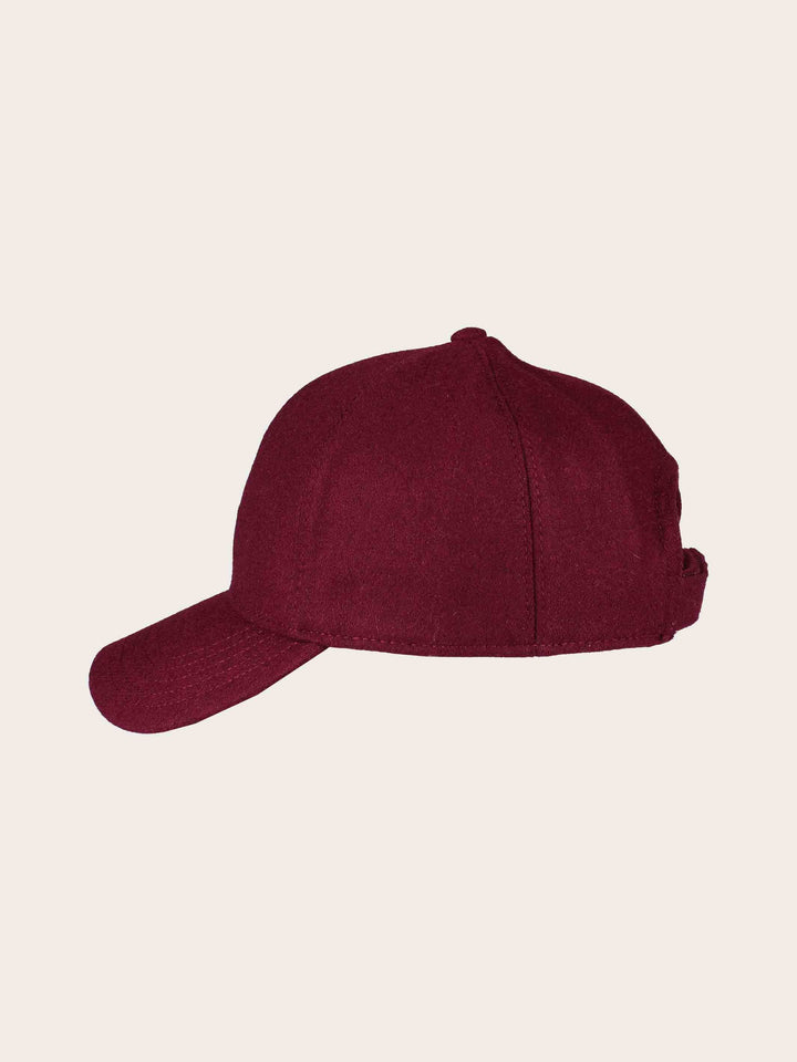 Einfarbige Basecap mit gestickter bugatti-Flag