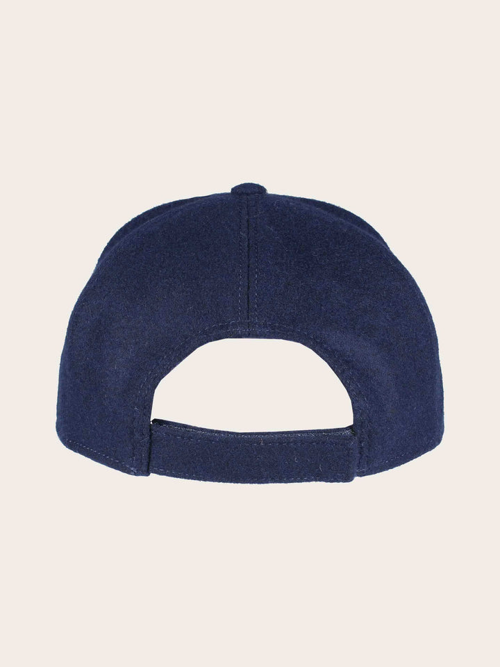 Einfarbige Basecap mit gestickter bugatti-Flag