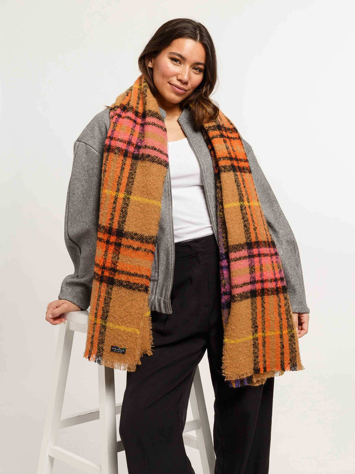 Kuschelige Bouclé Cashmink-Stola mit FRAAS Plaid Karo