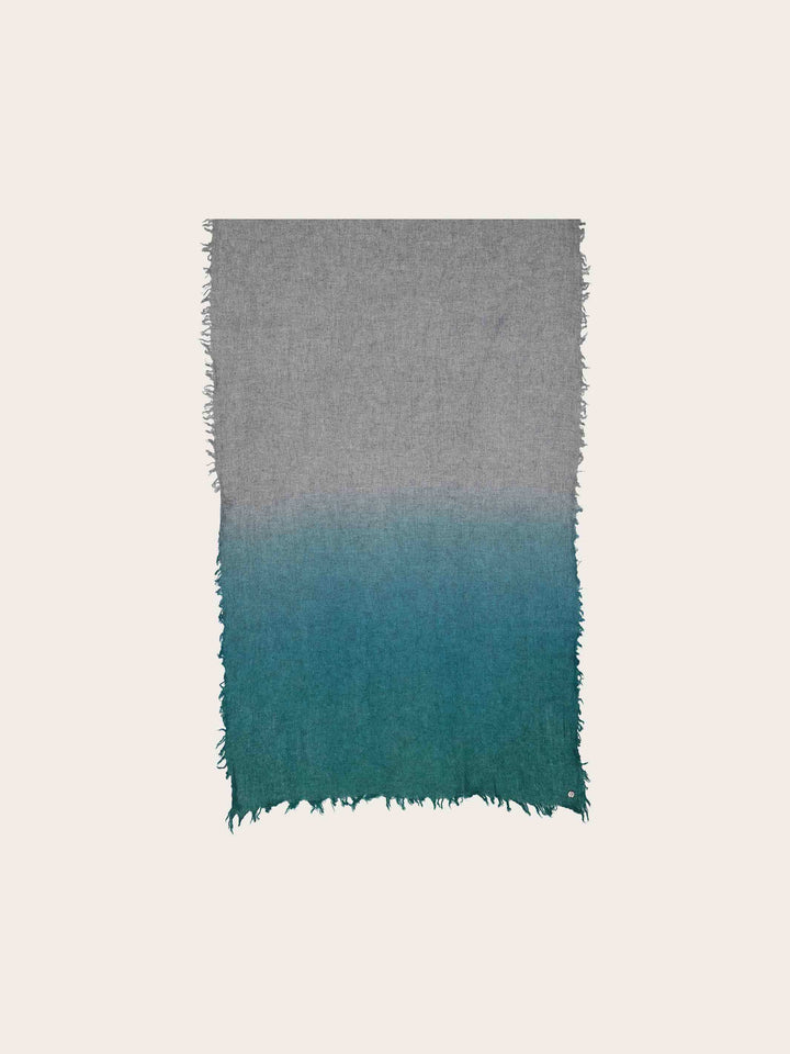 Wollschal im Ombré-Design