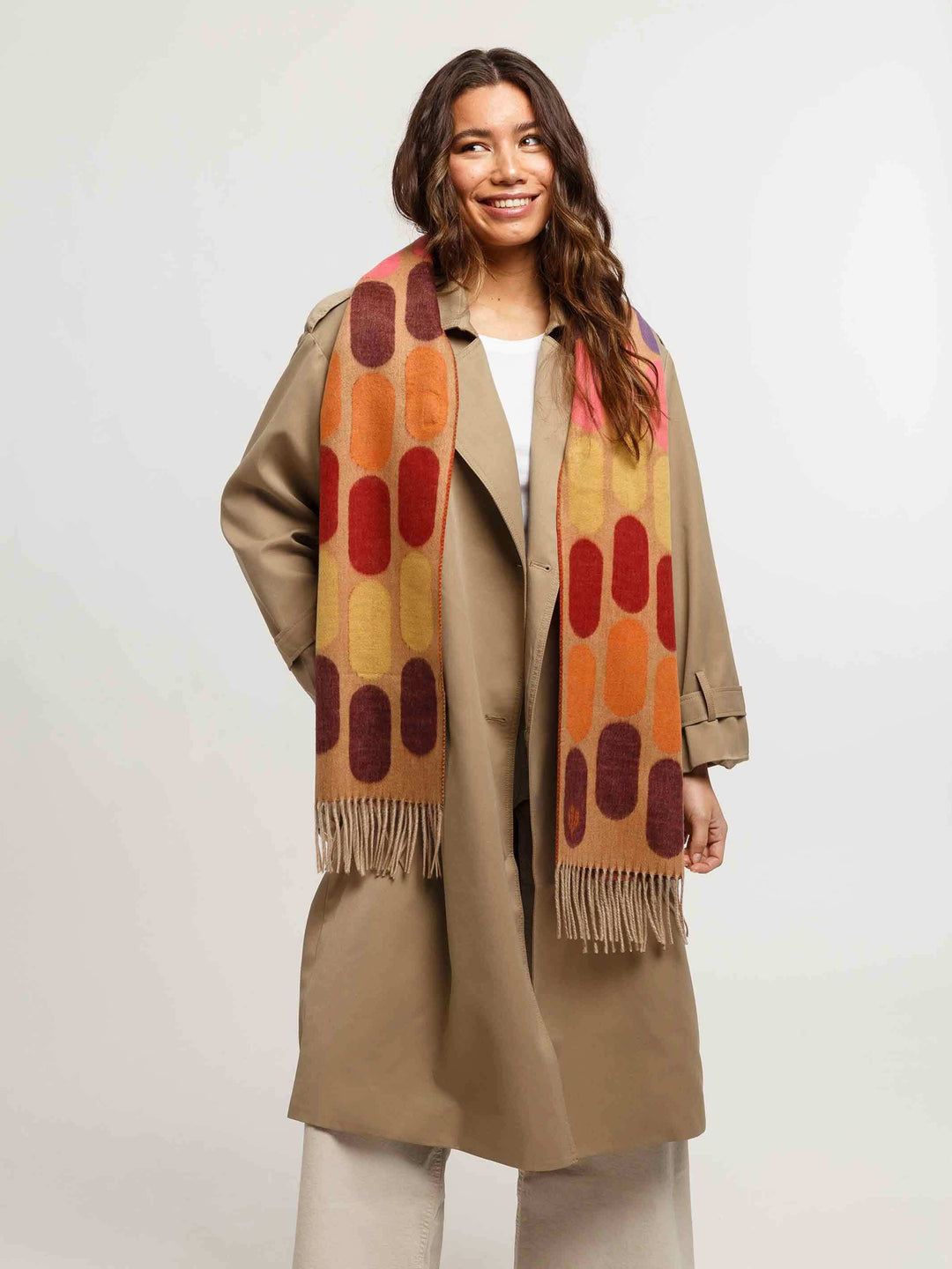 Cashmink-Schal mit mit grafischem Ovalmuster im Retro-Design