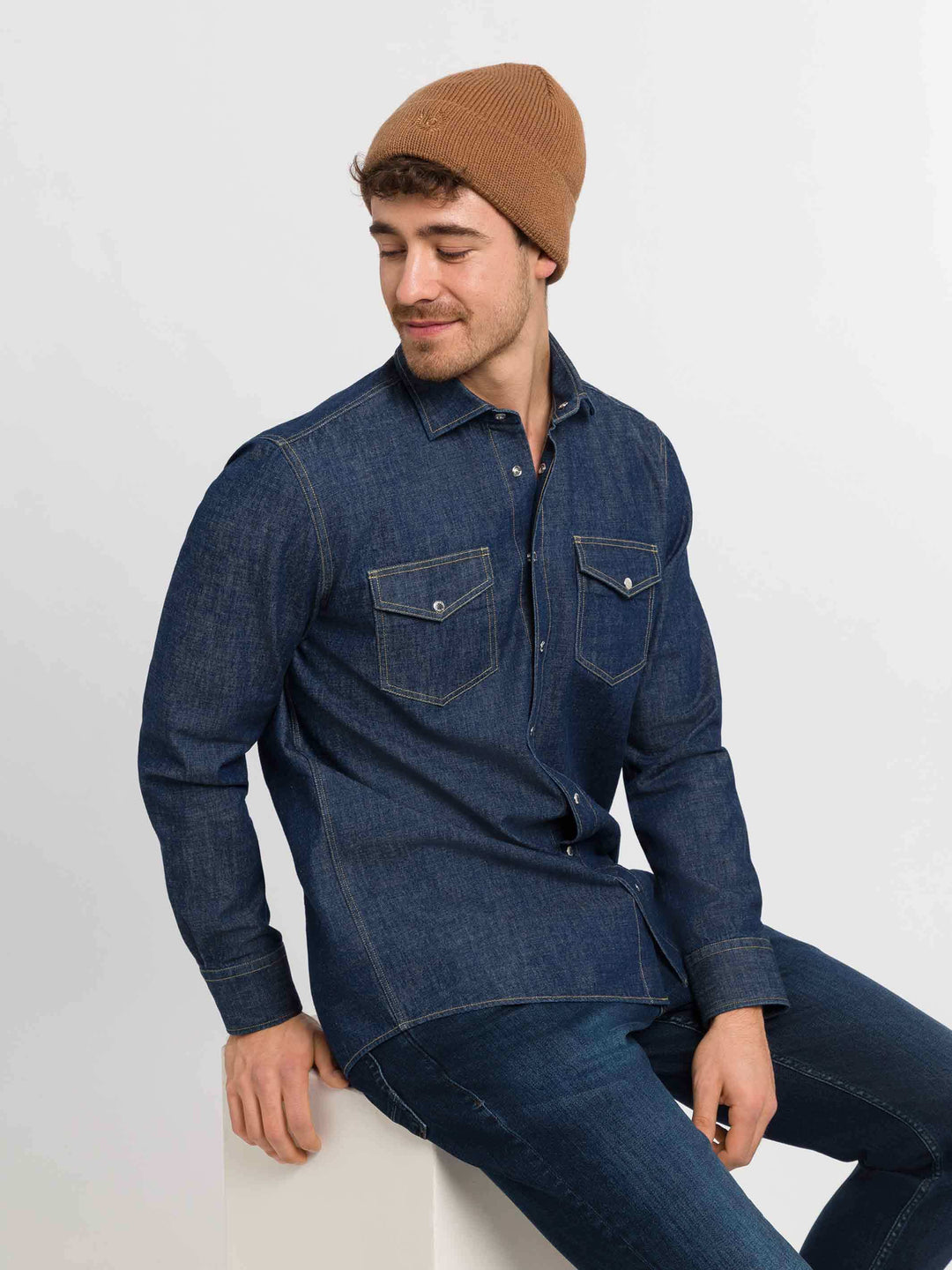 Beanie mit gesticktem bugatti Logo