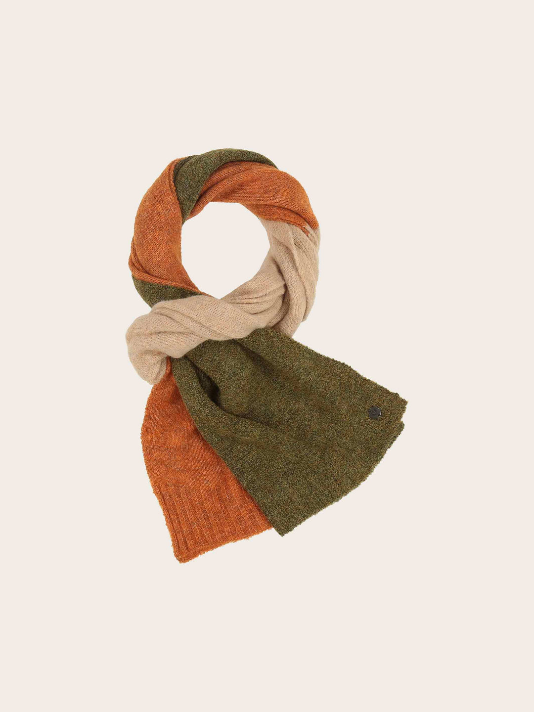 Gestrickter Schal mit Blockstreifen