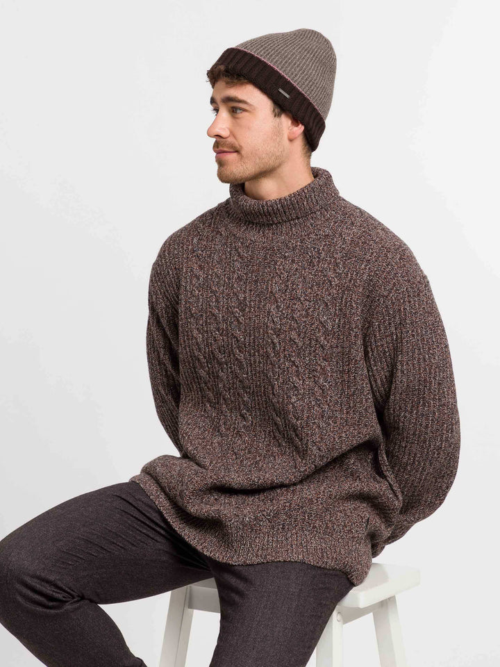 Hochwertige Beanie mit bugatti-Label