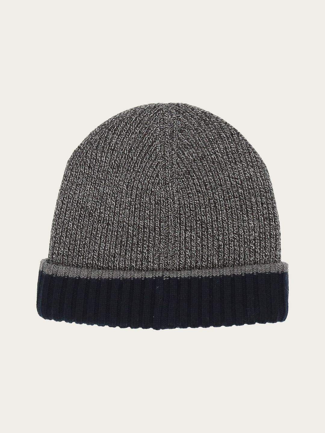 Hochwertige Beanie mit bugatti-Label