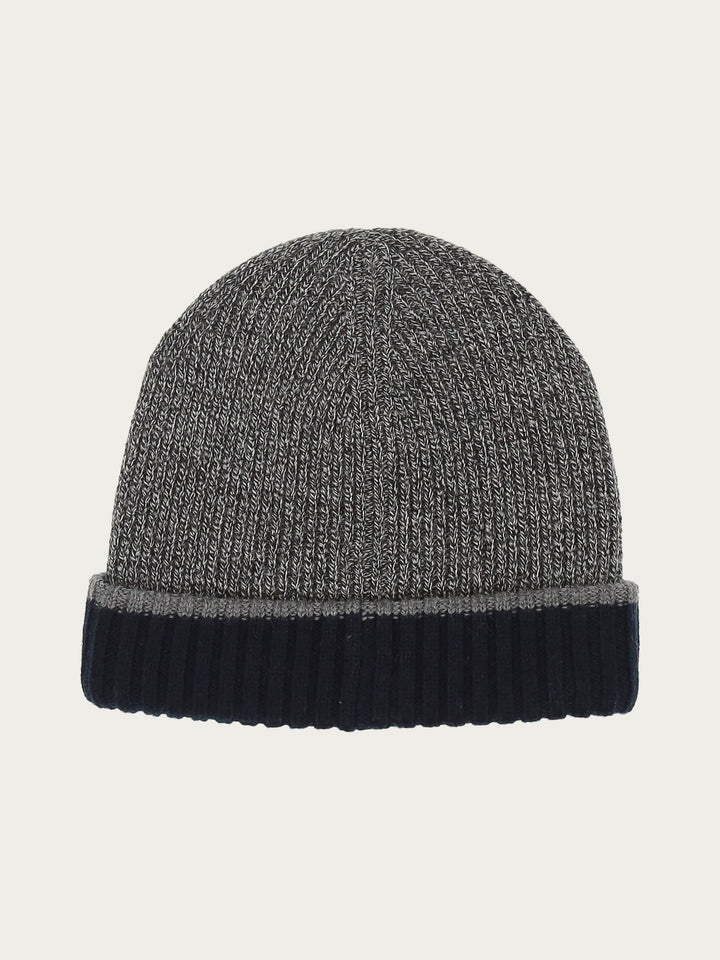 Hochwertige Beanie mit bugatti-Label