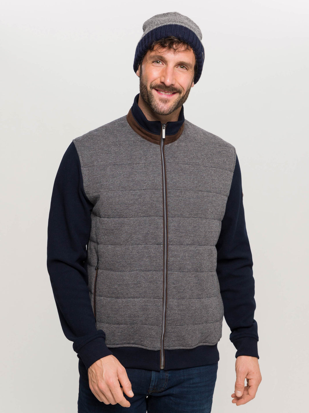 Hochwertige Beanie mit bugatti-Label