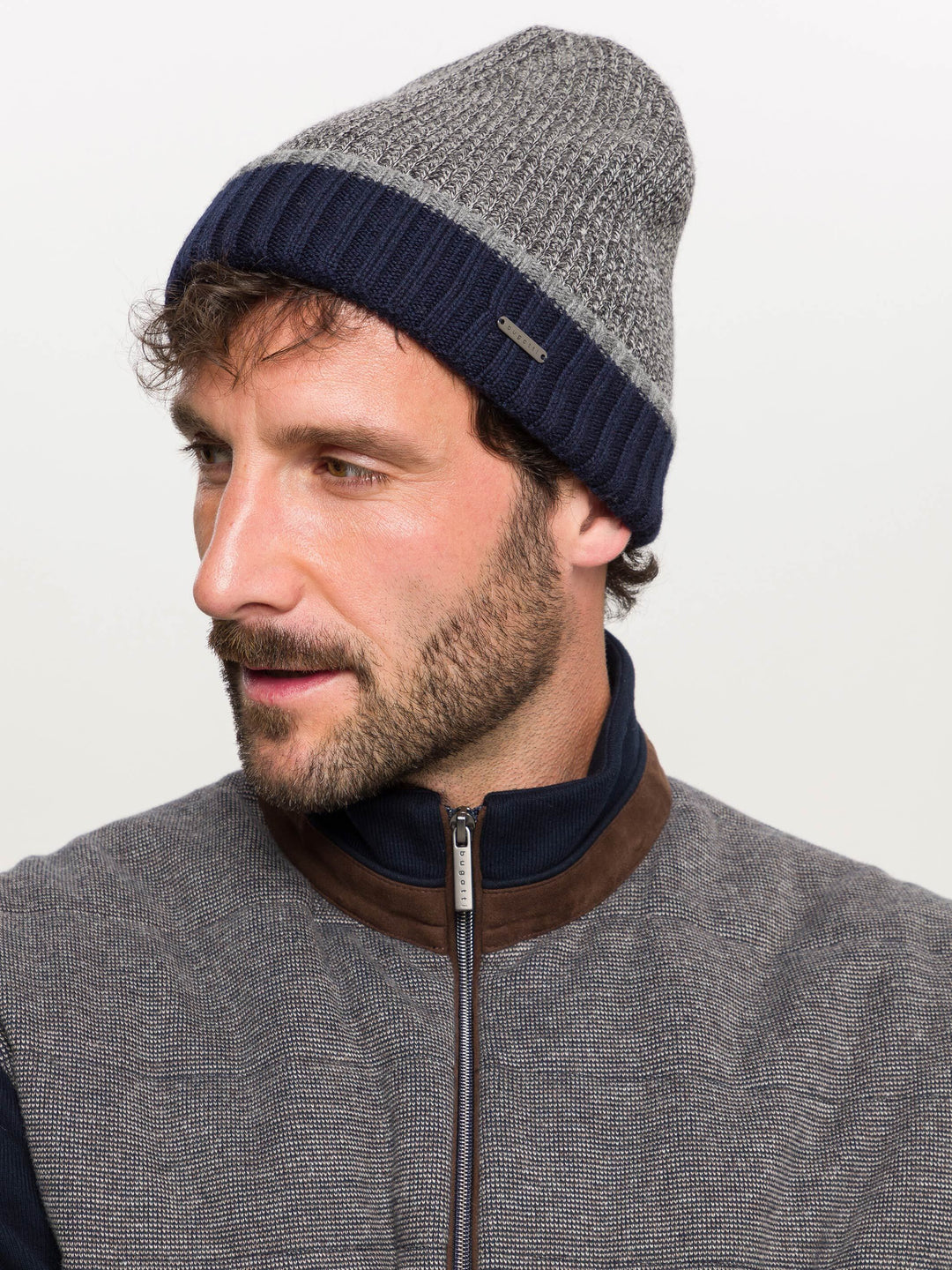 Hochwertige Beanie mit bugatti-Label