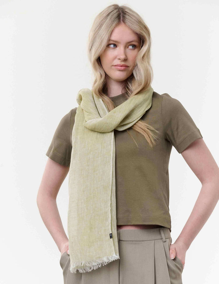 Leichter einfarbiger Schal aus reinem Leinen