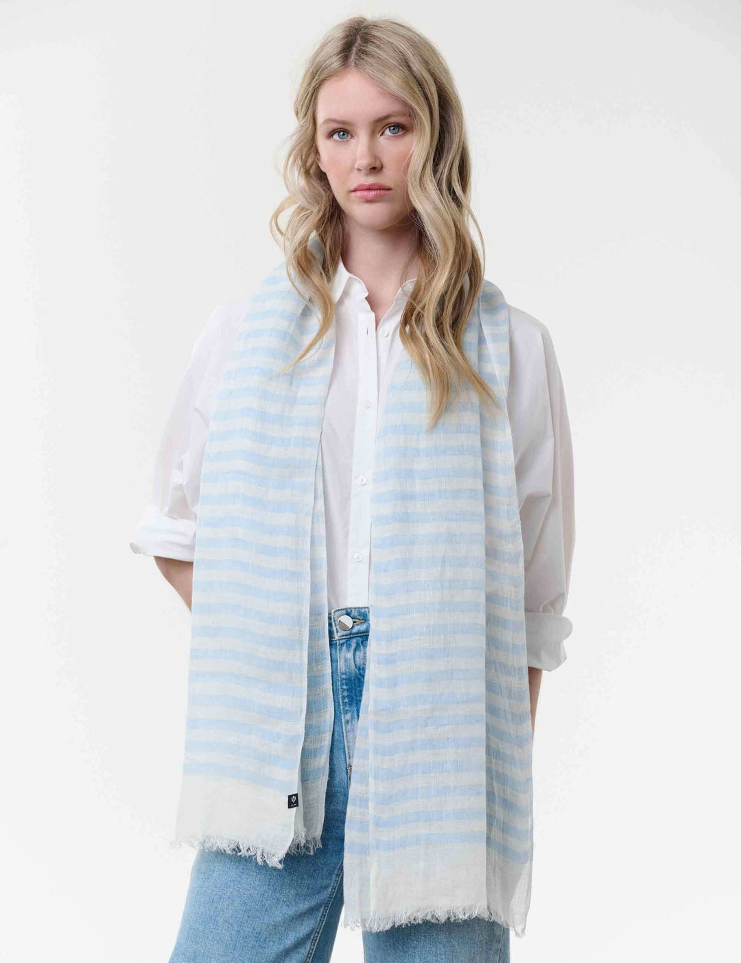 Leichter gestreifter Schal aus reinem Leinen