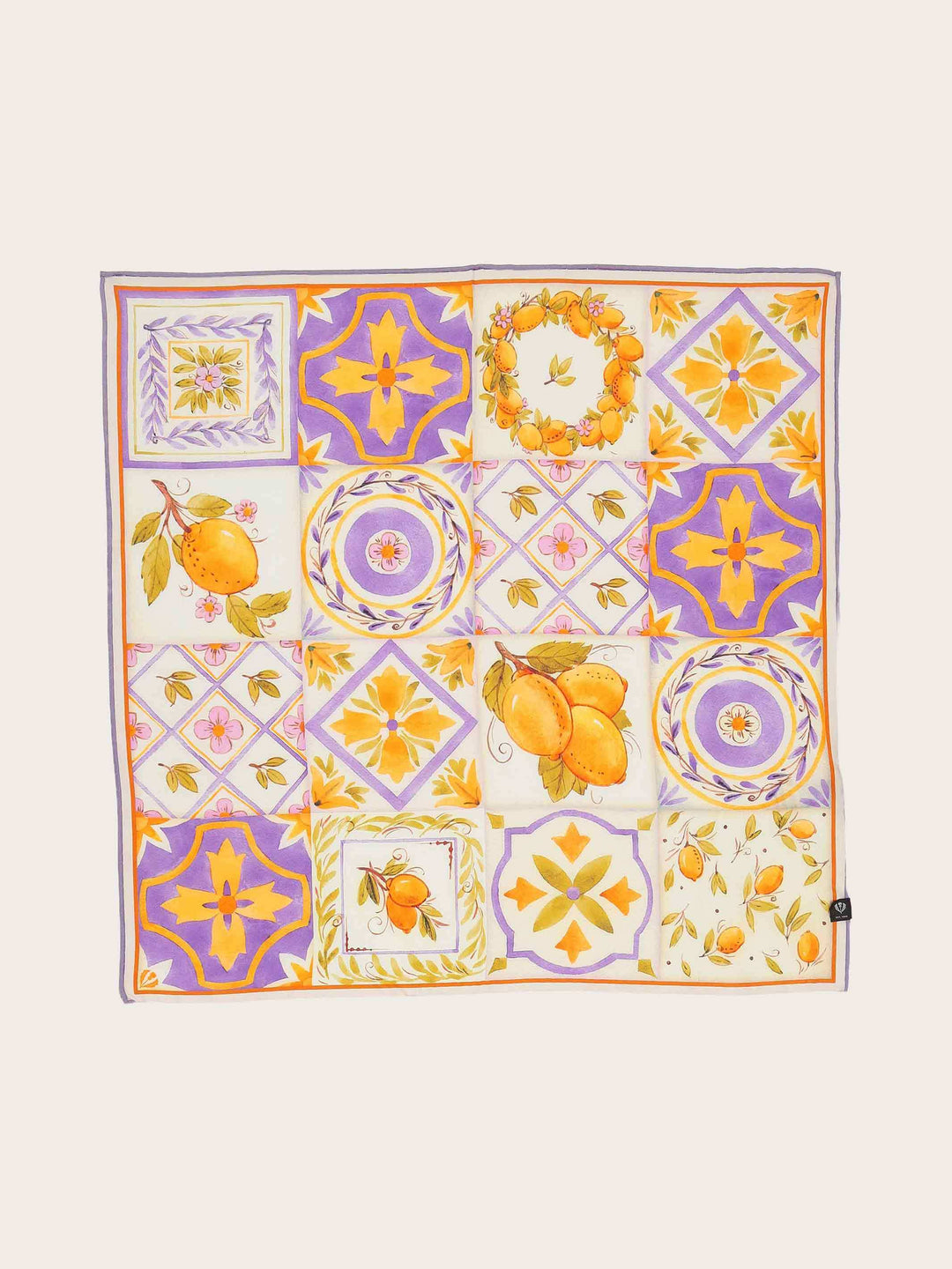 Seidentuch mit sommerlichem Zitronen-Design