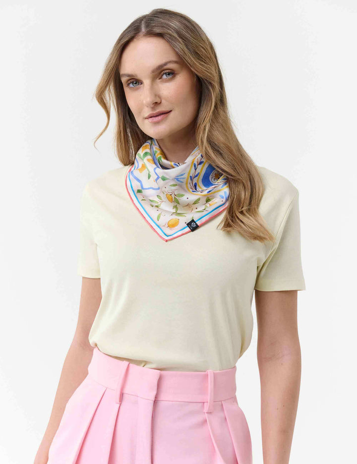 Seidentuch mit sommerlichem Zitronen-Design