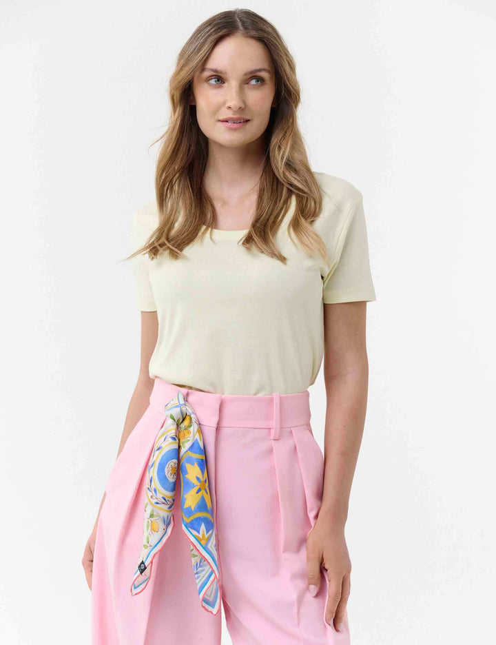 Seidentuch mit sommerlichem Zitronen-Design