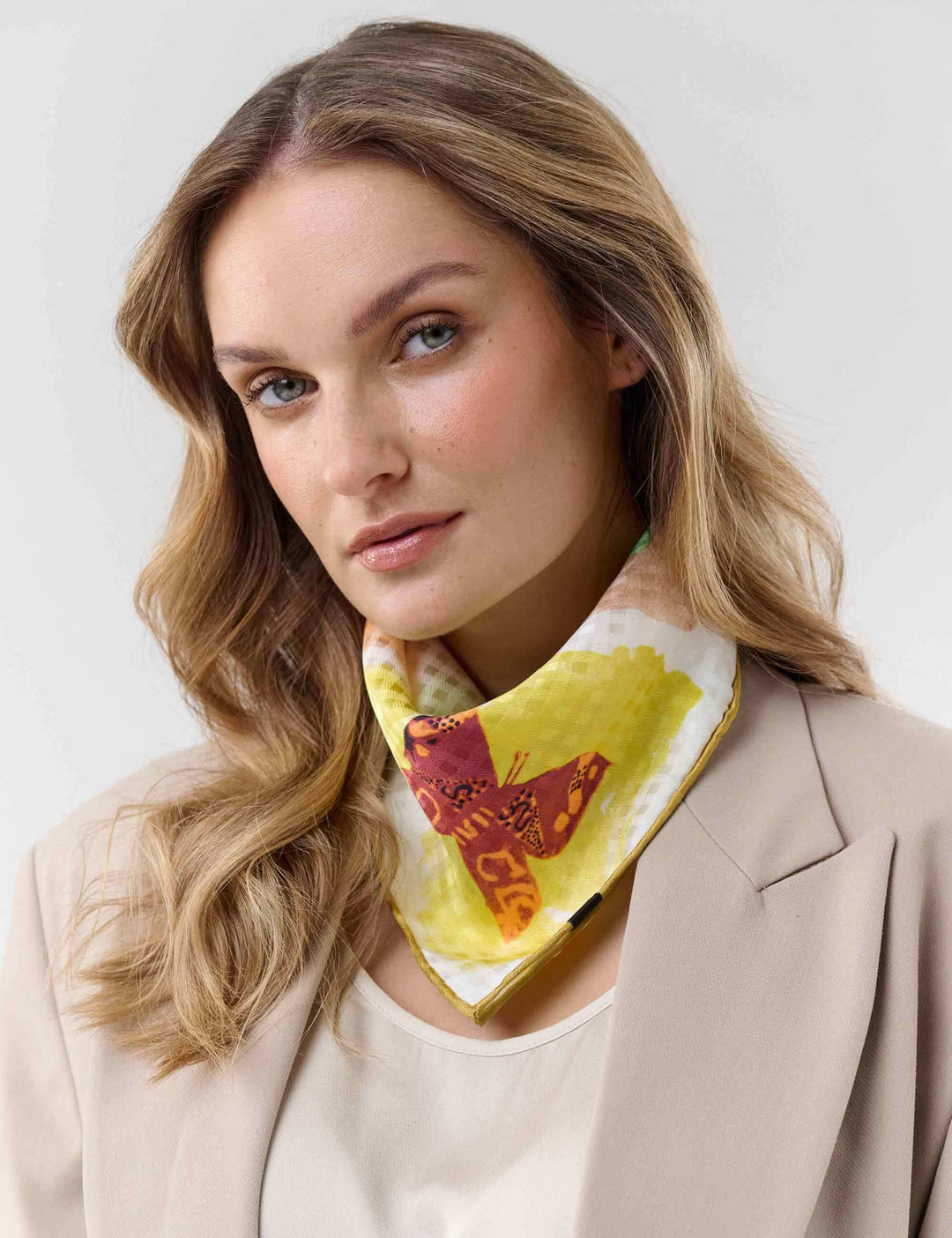 Nickituch mit Schmetterling-Design aus reiner Seide