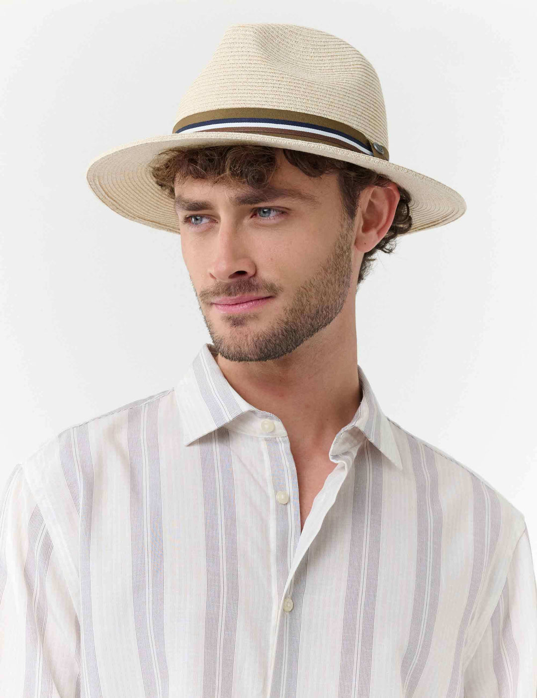 Einfarbiger bugatti Sommer-Fedora mit gewebtem Hutband