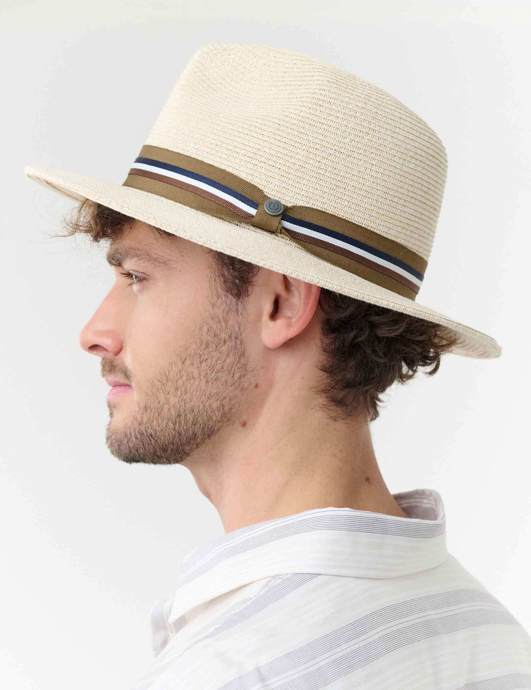 Einfarbiger bugatti Sommer-Fedora mit gewebtem Hutband