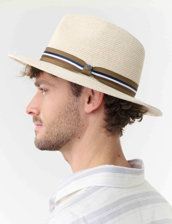 Einfarbiger bugatti Sommer-Fedora mit gewebtem Hutband