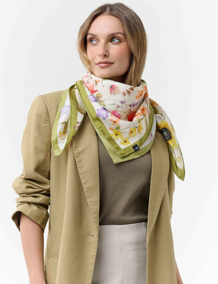 Seidentuch mit Blumen- und Pflanzen-Design