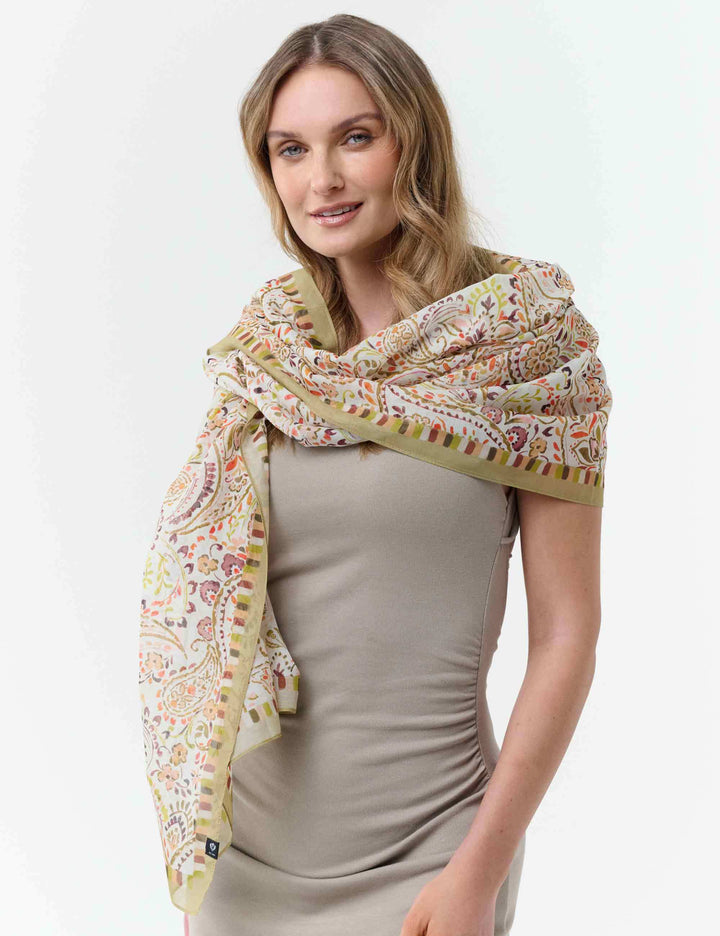 Schal mit romantischem Paisley-Design in Seidenmischung