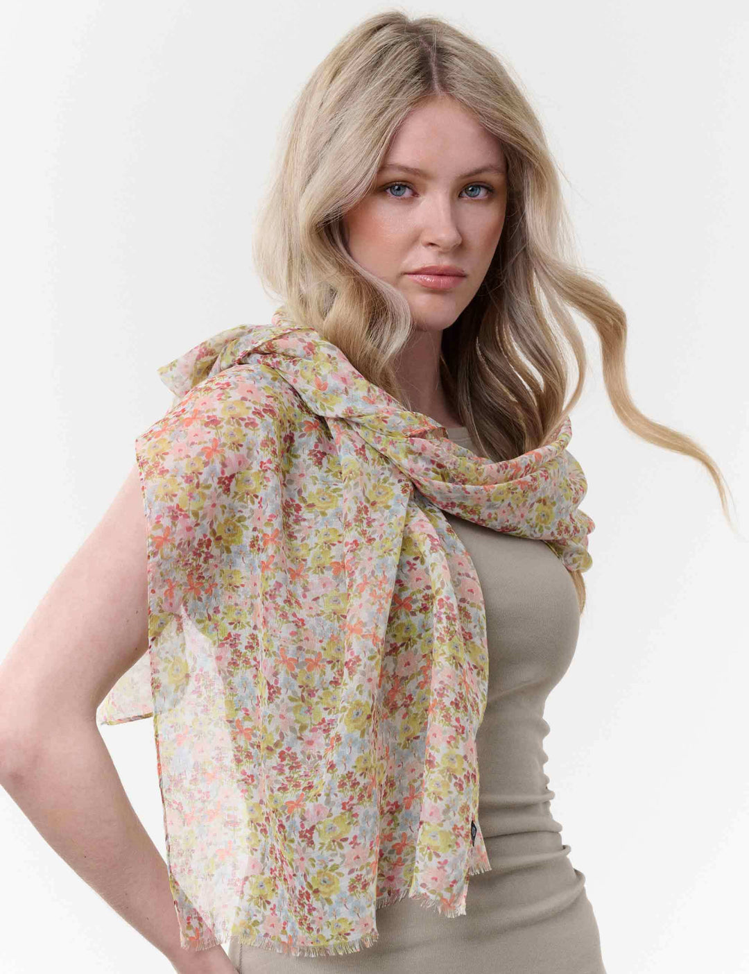 Schal mit Millefleur-Design