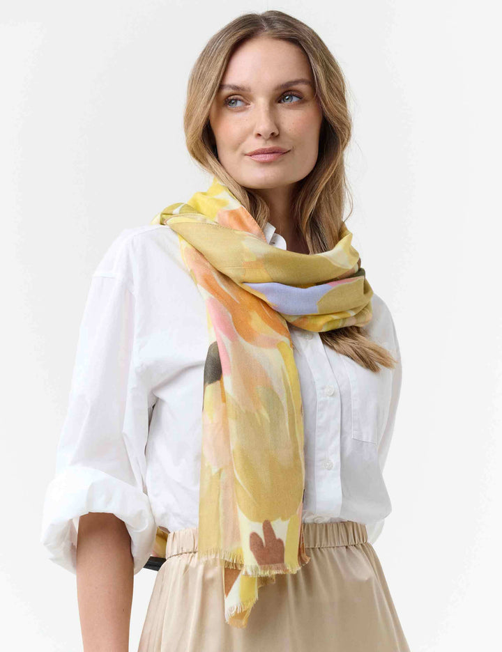 Schal mit abstrahiertem Blumen-Design in fröhlichen Farben