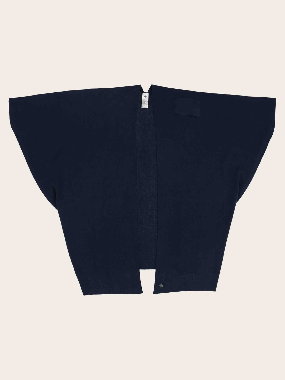 Einfarbiger Poncho mit Schlaufe zum Fixieren