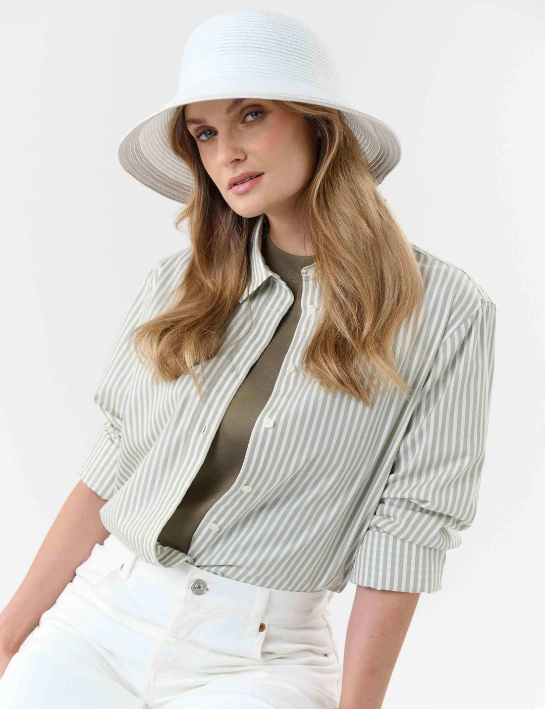 Kleiner Loevenich Glockenhut mit farblich abgesetzter Krempe