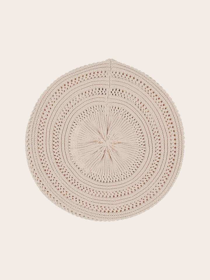 Loevenich Béret mit süßem Loch-Muster