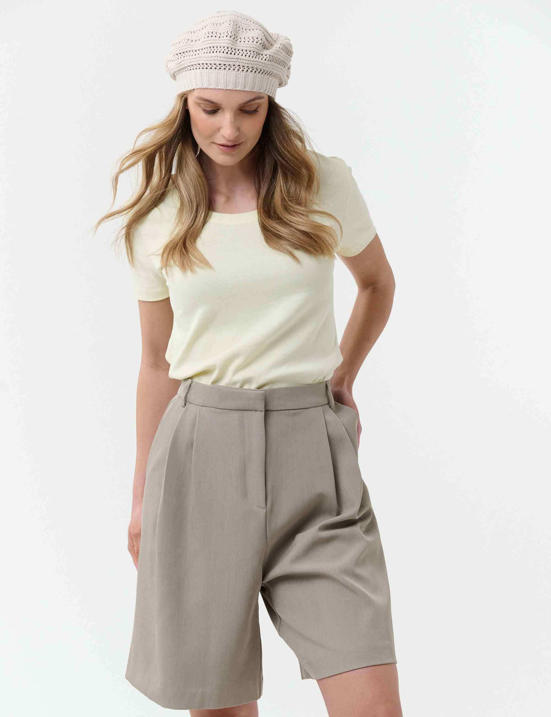 Loevenich Béret mit süßem Loch-Muster