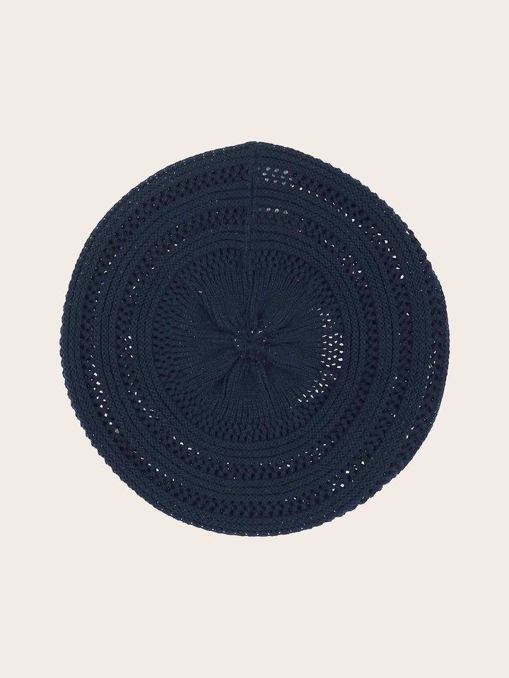 Loevenich Béret mit süßem Loch-Muster