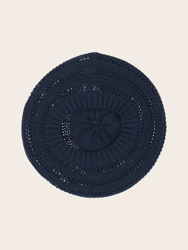 Loevenich Béret mit süßem Loch-Muster