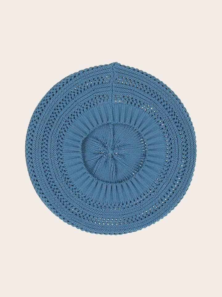 Loevenich Béret mit süßem Loch-Muster