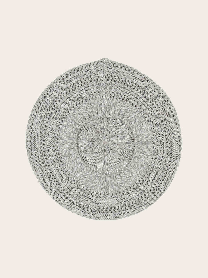 Loevenich Béret mit süßem Loch-Muster