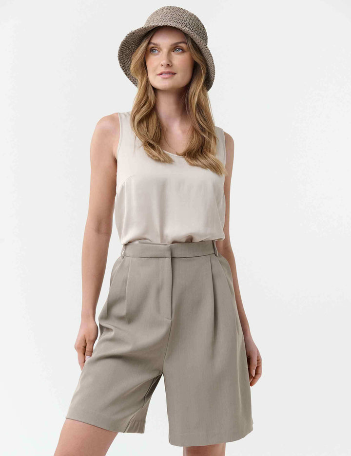 Kleiner gehäkelter Loevenich Glockenhut