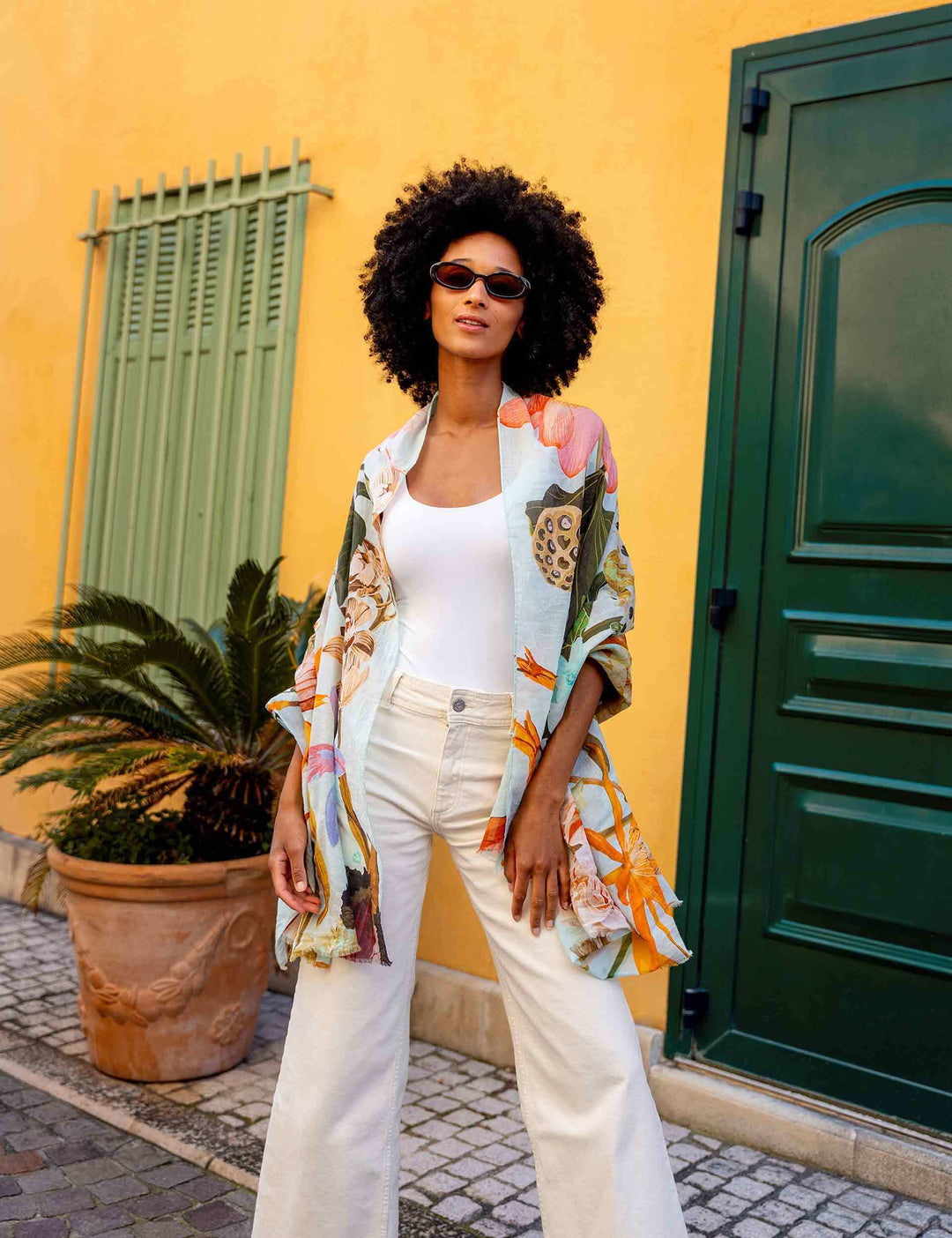 XL-Schal mit Blumen-Design - vielseitig tragbar