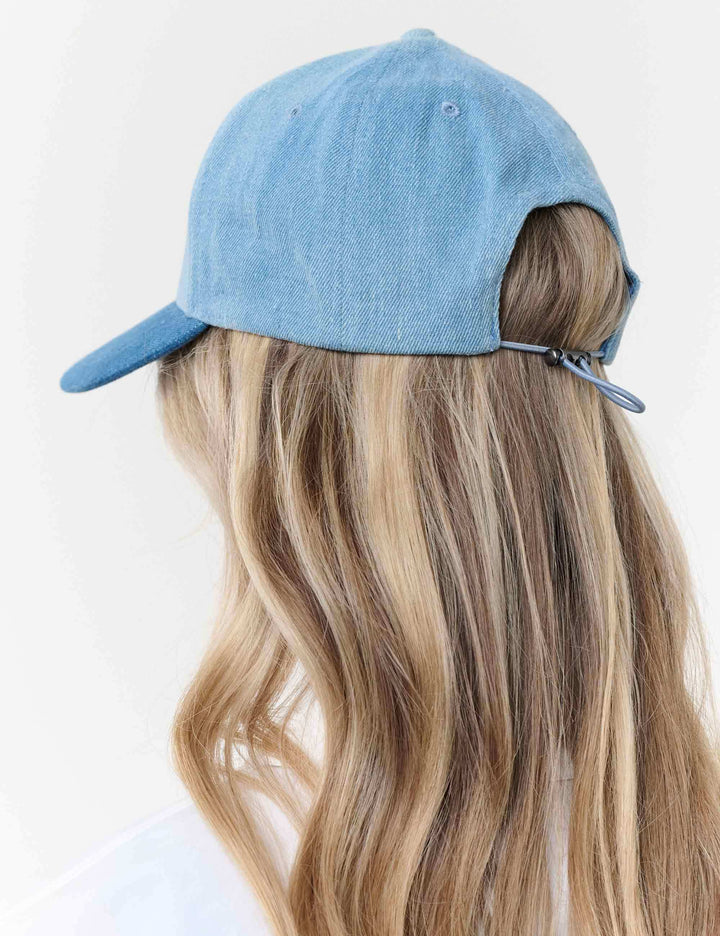 Denim-Basecap mit aufgesticktem Loevenich Logo
