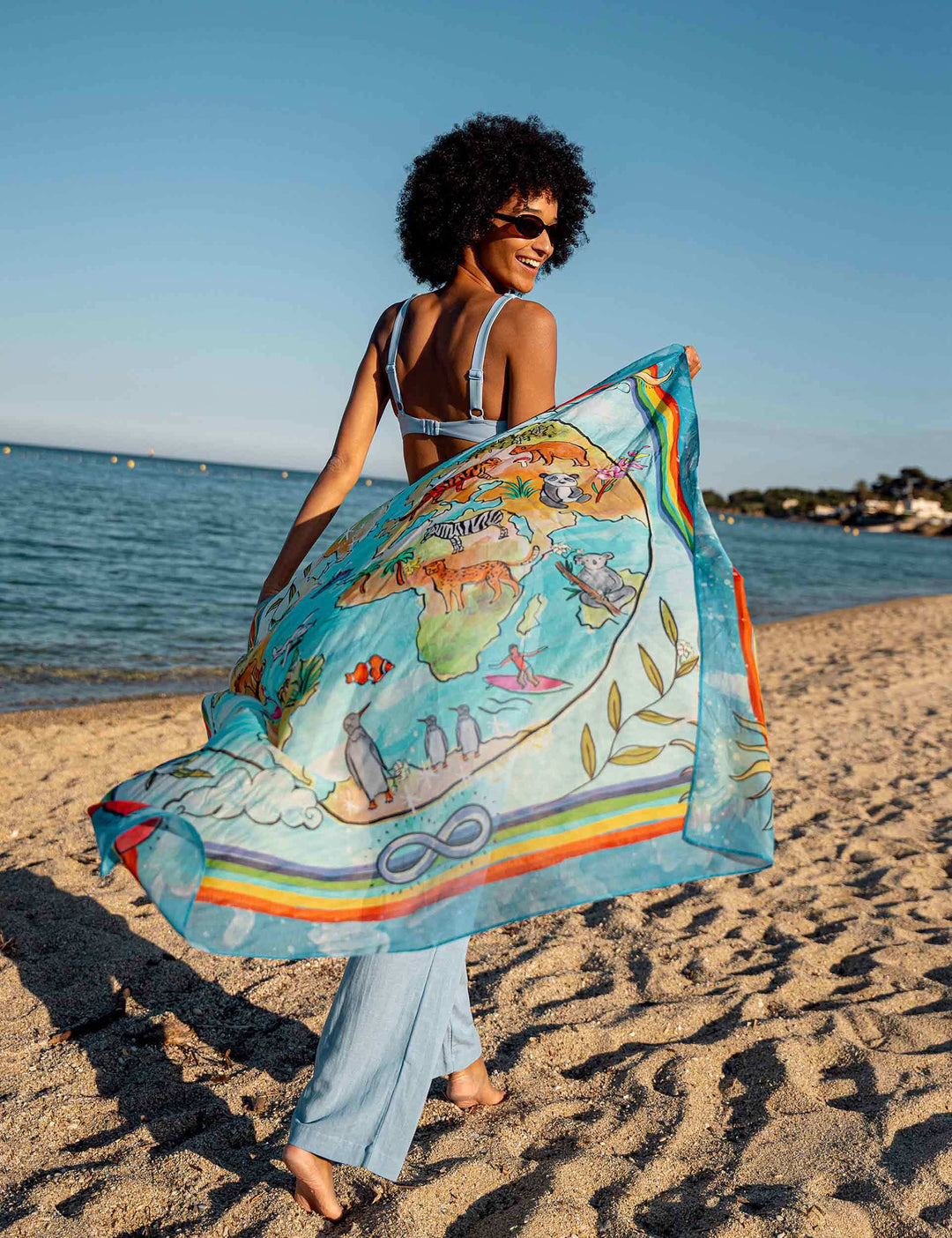 Tuch "Tiere aus aller Welt" in Seidenmischung