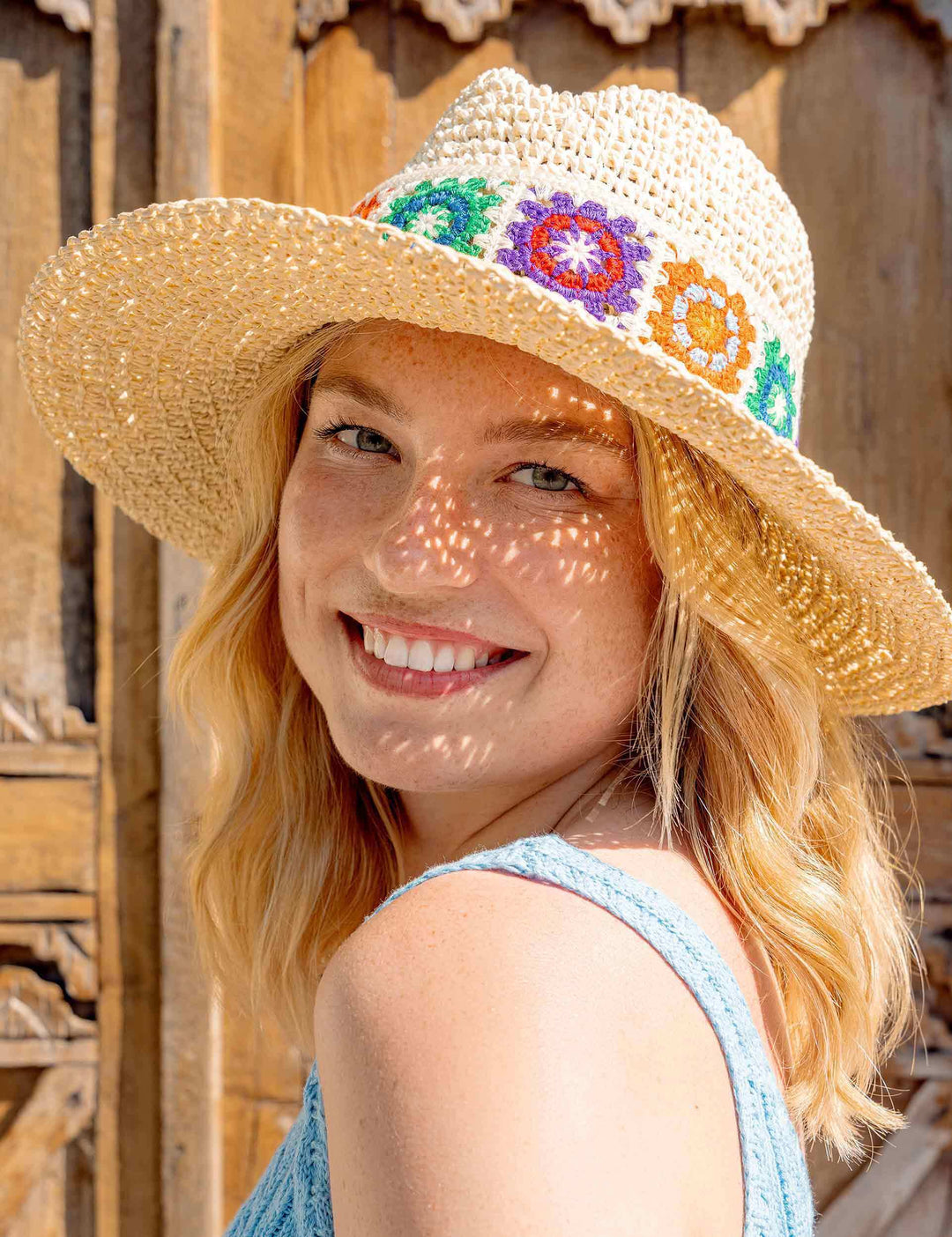 Modischer Loevenich Fedora mit buntem Boho-Muster