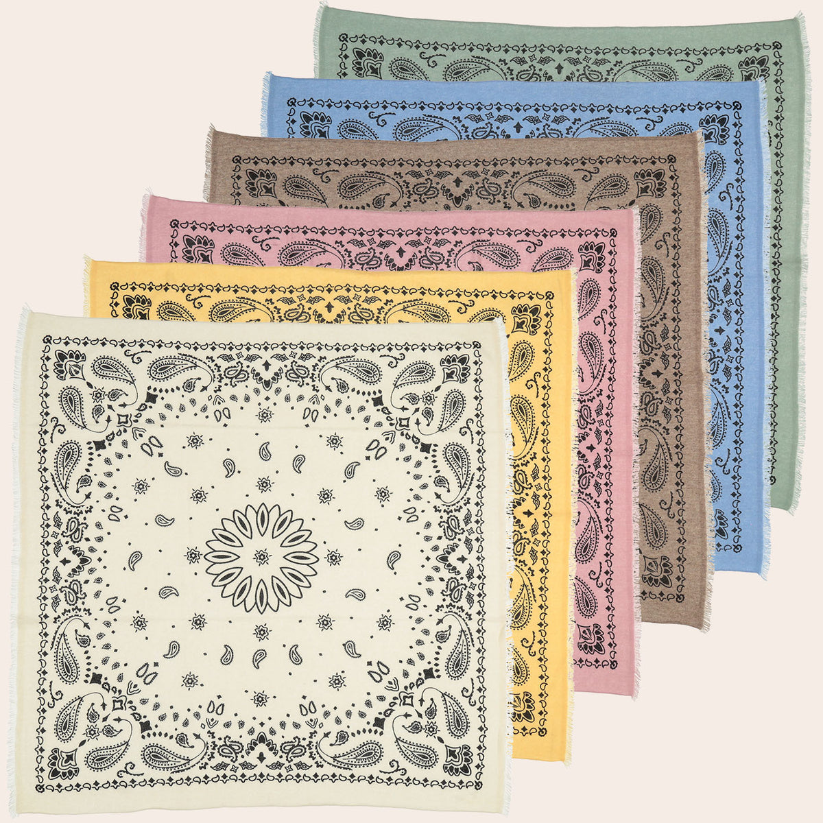 Das Kaschmir-Tuch mit Paisley-Design 684331 in sechs Farben überlappend nebeneinander gelegt.