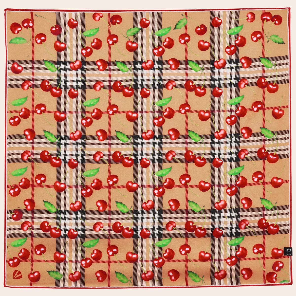 Vollansicht des Nickituchs mit FRAAS Plaid Karo und Kirschen-Print aus reiner Seide 612028.