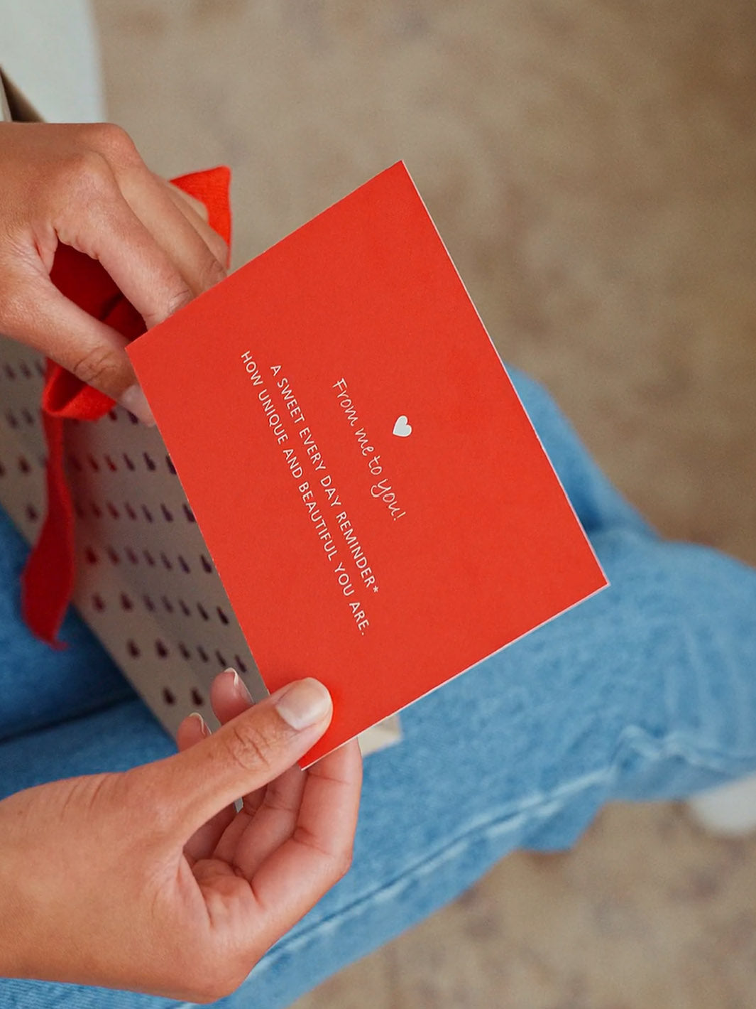 Grußkarte mit dem Aufdruck "from me to you"