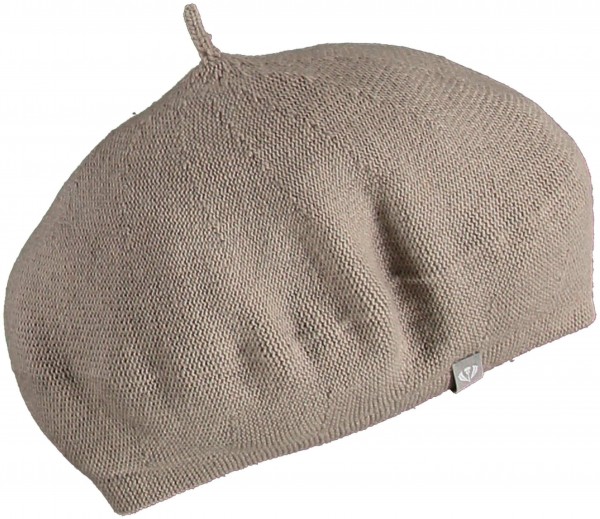 Knitted hat in cashmere / wool blend