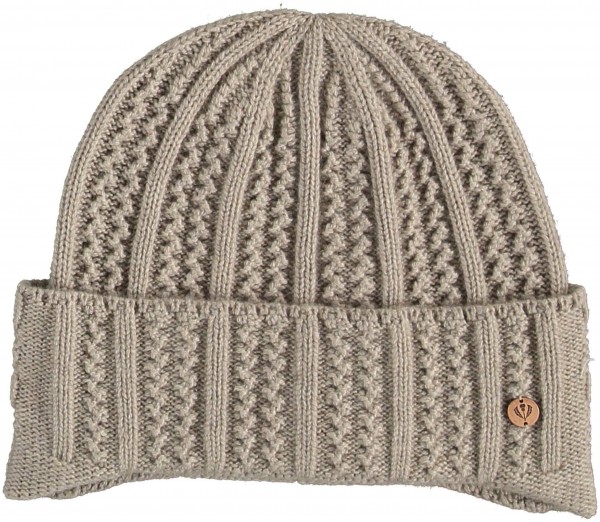 Knitted hat in cashmere blend